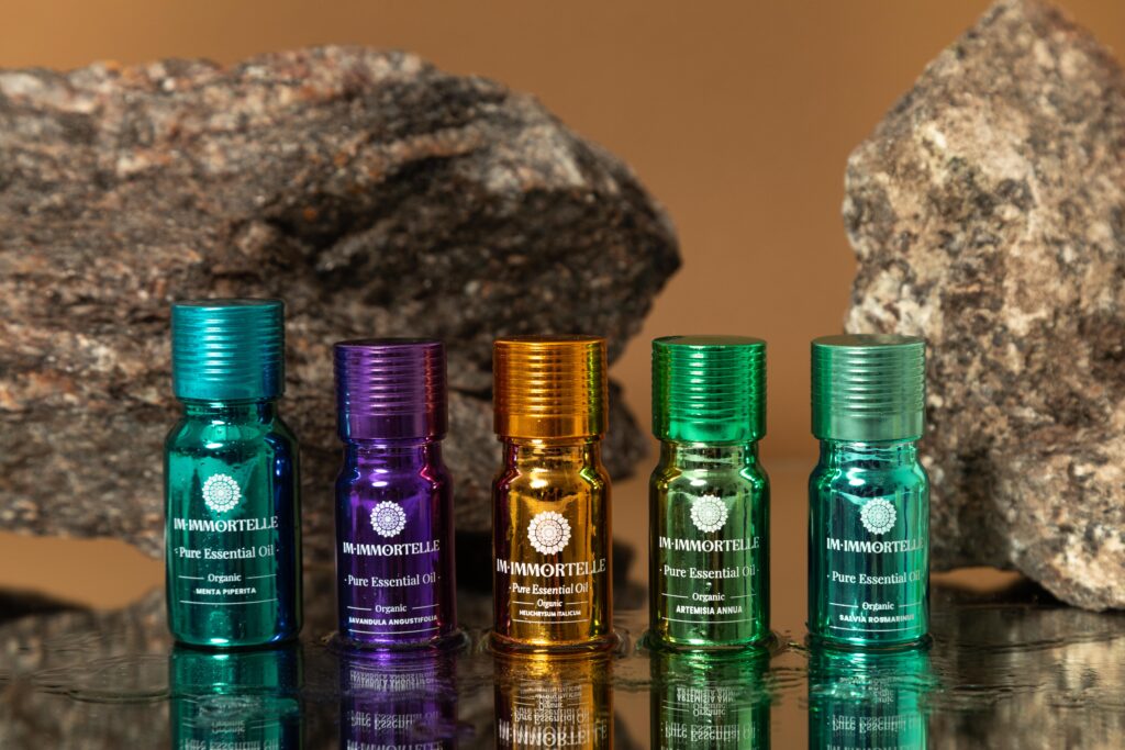 Essetntial-oils-in-bottles